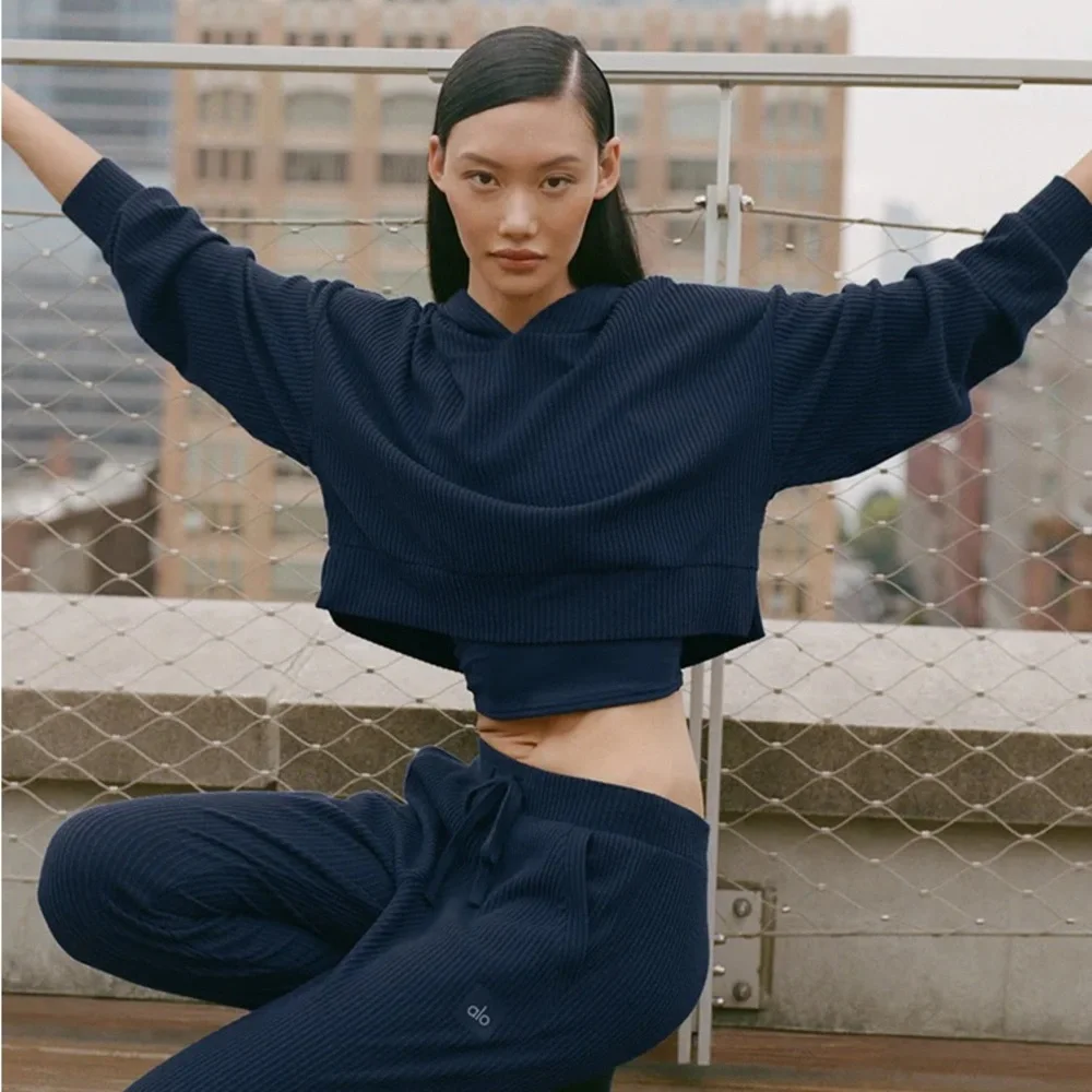 ALO Yoga Ribbed Navy Muse Set